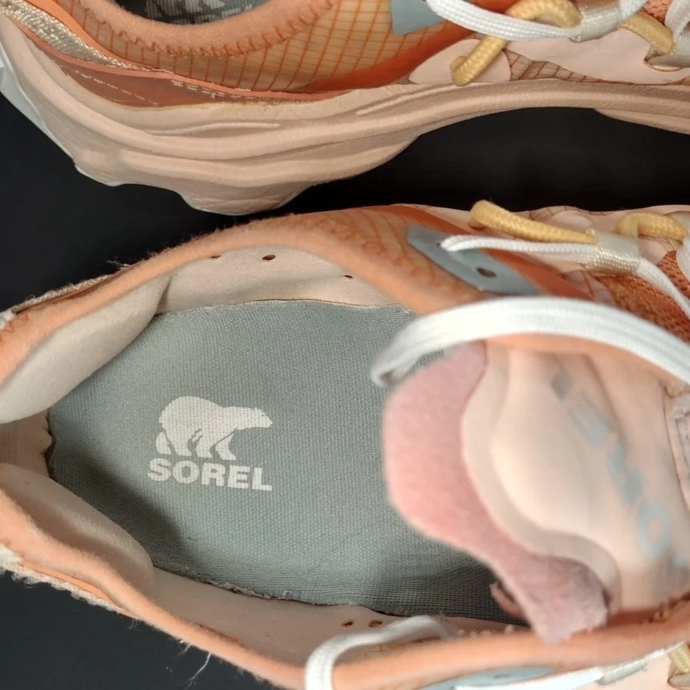Sorel Women's Pink Sneakers size 11 pre Owned Exellent condition